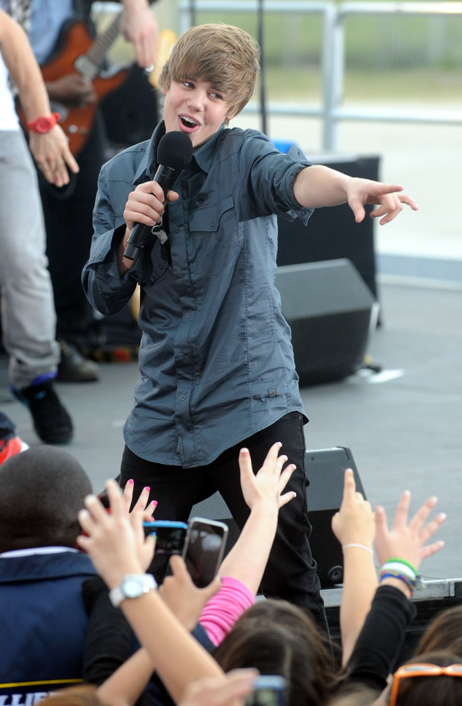Justin Bieber Public Image