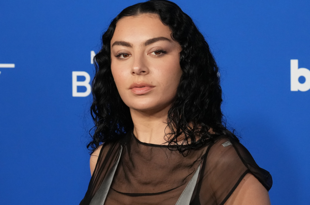 Charli XCX Wiki/Bio